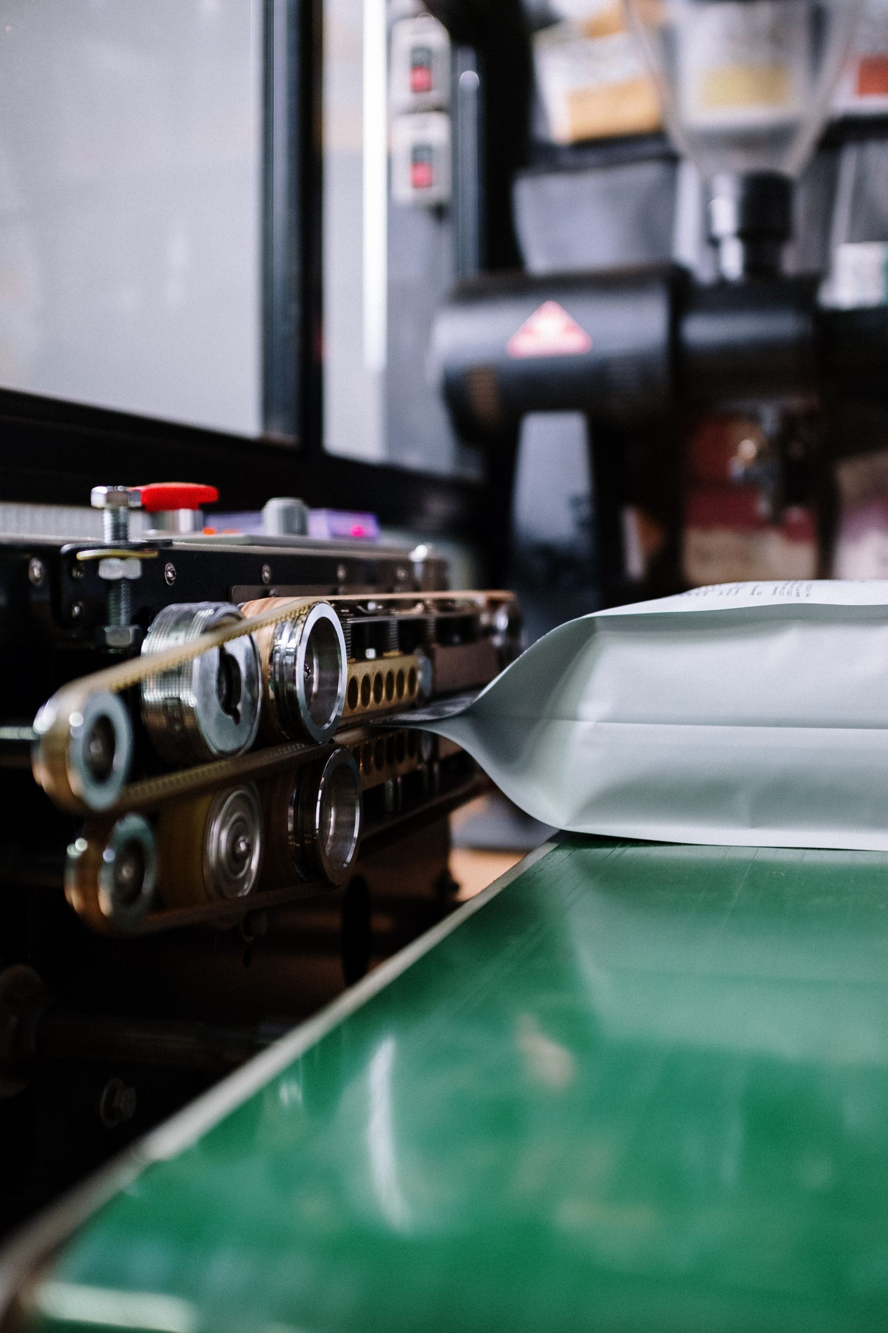 Ground coffee sealing and packaging support for B2B coffee buyers